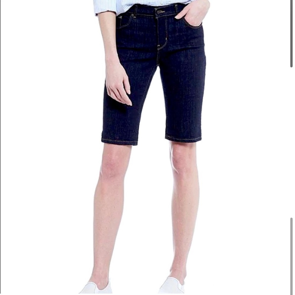 Levi’s Bermuda Jean Shorts - Picture 3 of 5